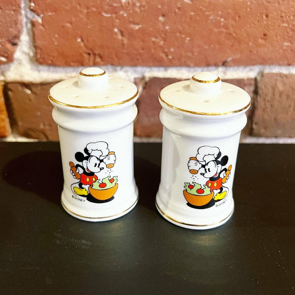 🐭 Vintage Chef Mickey Mouse Salt and Pepper Shakers